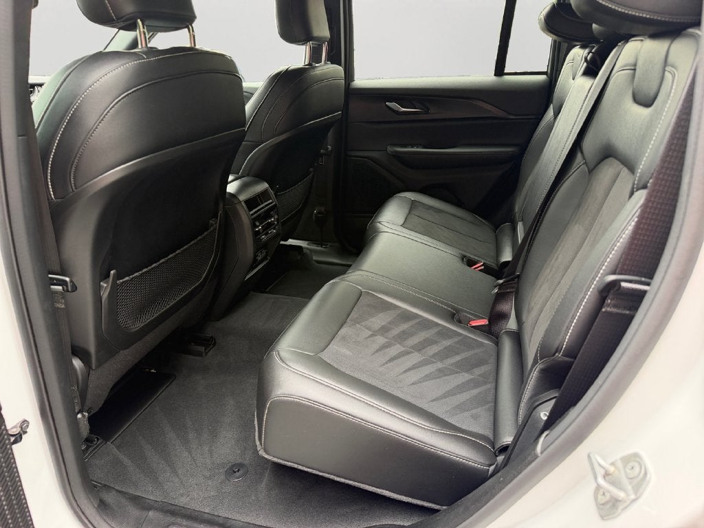 2023 Jeep Grand Cherokee Altitude X 4X4