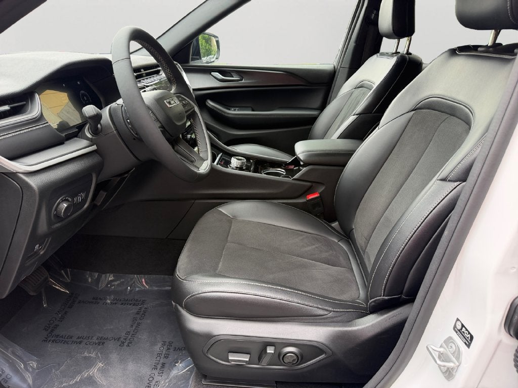 2023 Jeep Grand Cherokee Altitude X 4X4
