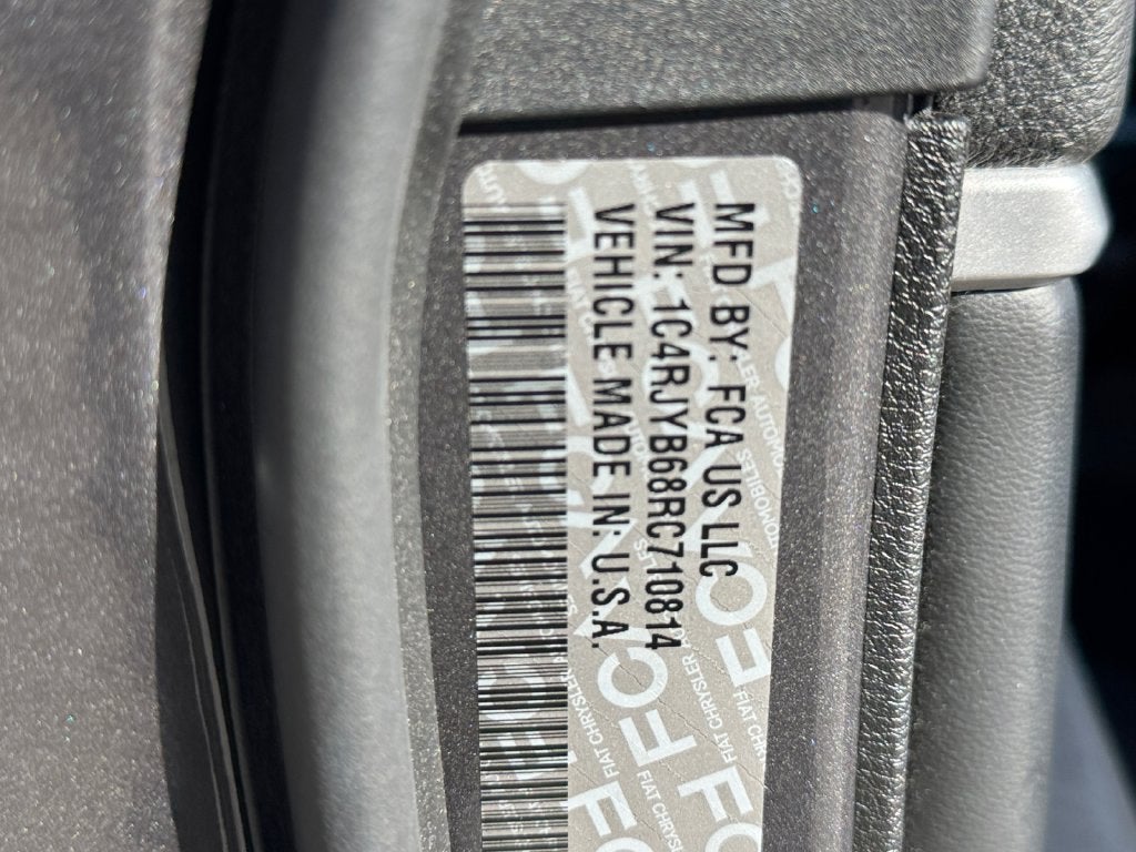 2024 Jeep Grand Cherokee 4xe Dual–Pane Panoramic Sunroof