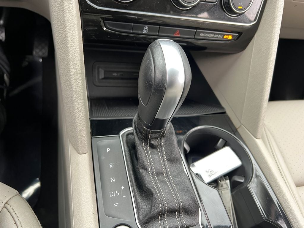 2022 Volkswagen Atlas 2.0T SE w/Technology