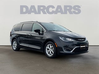 2017 Chrysler Pacifica Touring L Plus