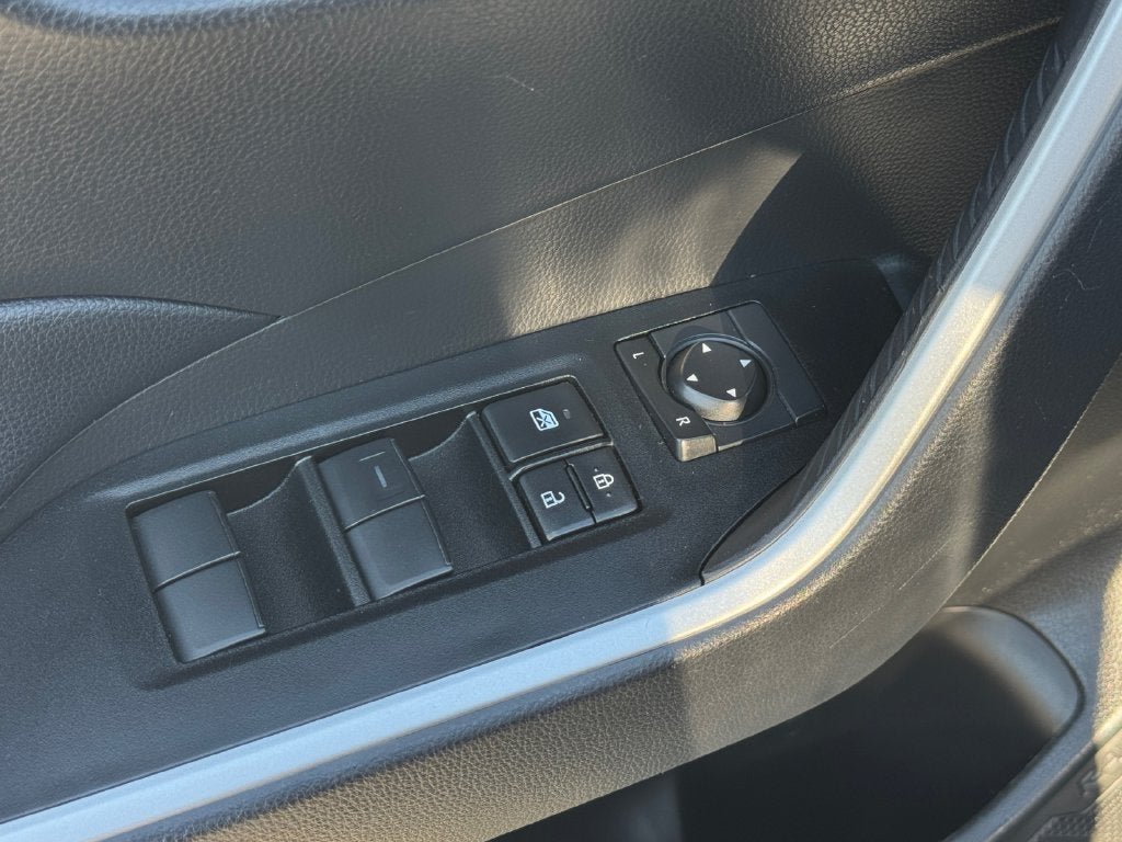 2025 Toyota RAV4 LE AWD