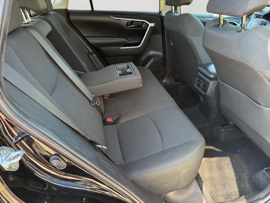 2025 Toyota RAV4 LE AWD