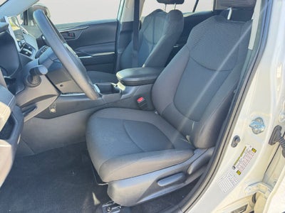 2025 Toyota RAV4 LE AWD