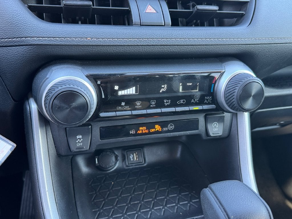 2025 Toyota RAV4 LE AWD