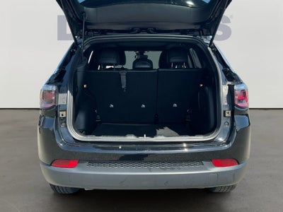 2025 Jeep Compass Latitude Dual–Pane Panoramic