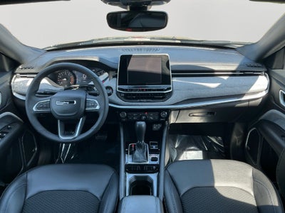 2025 Jeep Compass Latitude Dual–Pane Panoramic