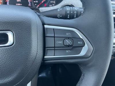2025 Jeep Compass Latitude Dual–Pane Panoramic