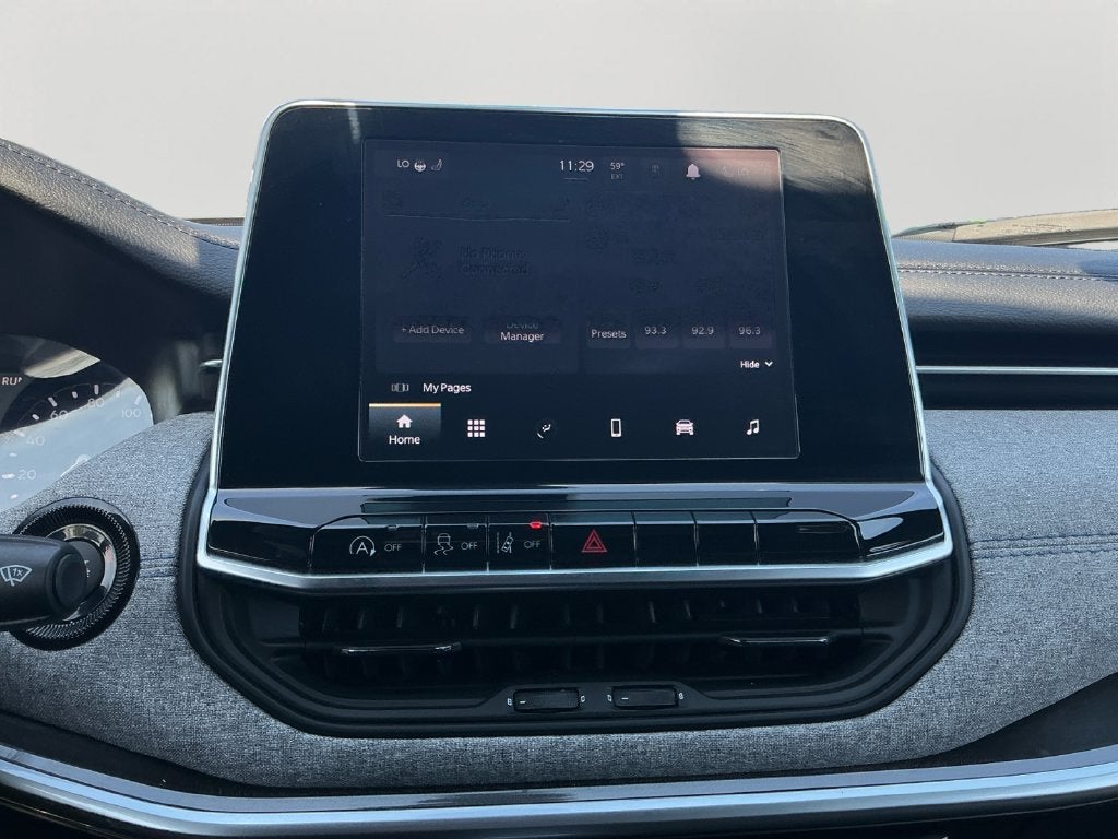 2025 Jeep Compass Latitude Dual–Pane Panoramic