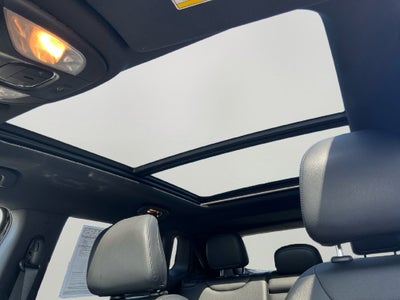 2025 Jeep Compass Latitude Dual–Pane Panoramic
