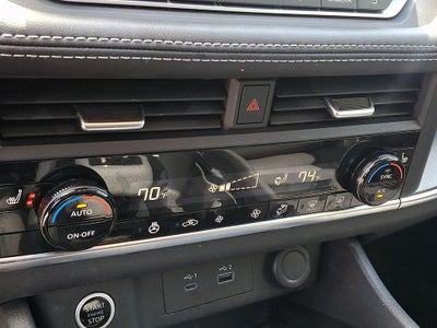 2023 Nissan Rogue SV Panoramic Moonroof