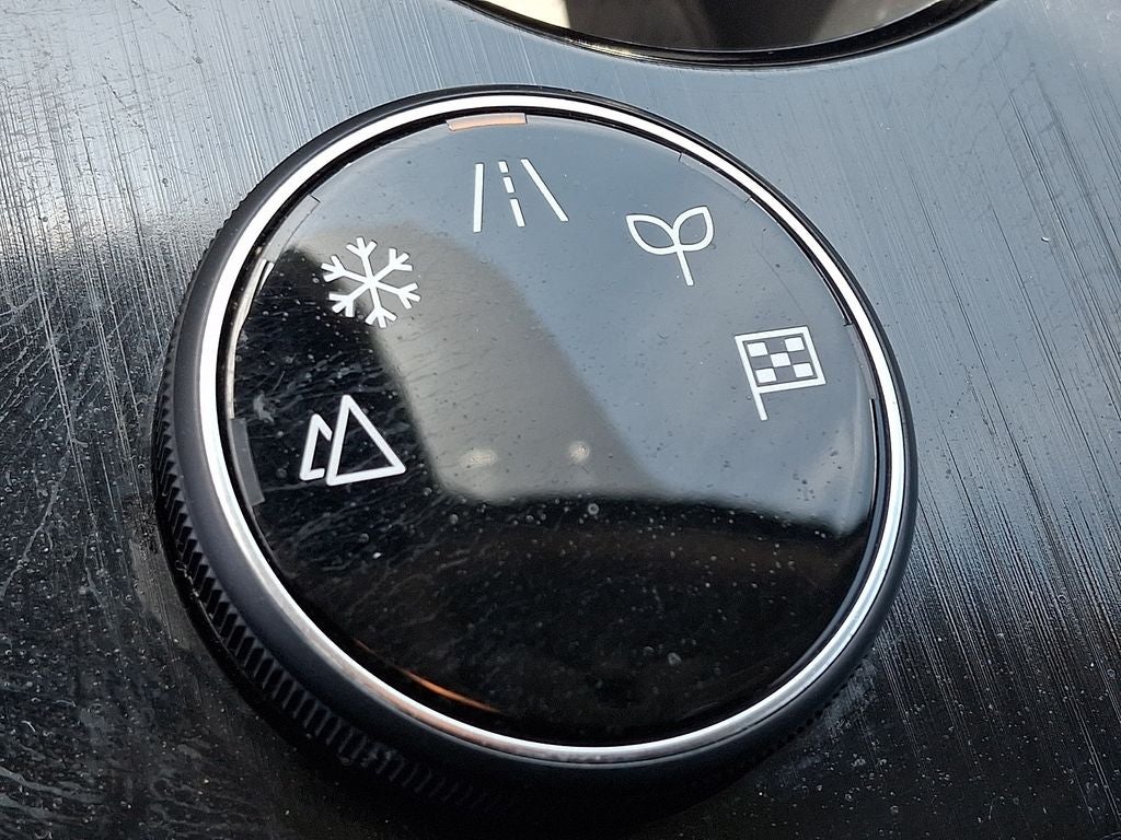 2023 Nissan Rogue SV Panoramic Moonroof