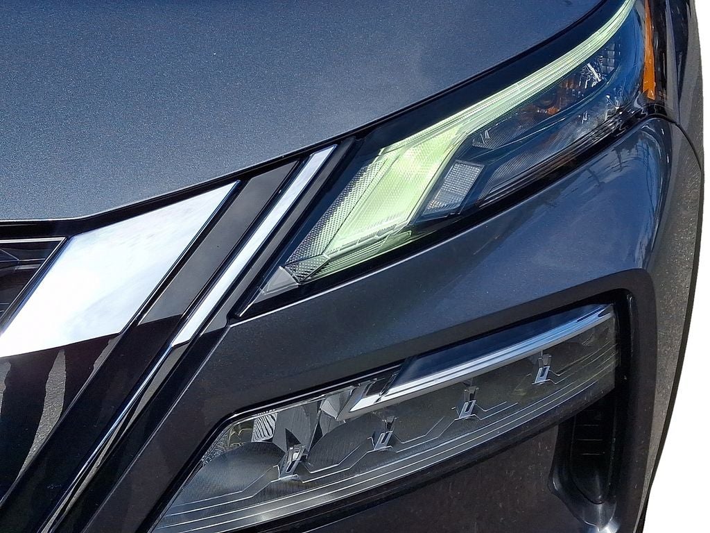 2023 Nissan Rogue SV Panoramic Moonroof