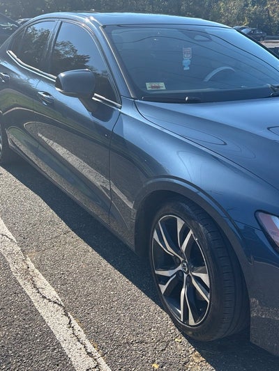 2024 Volvo S60 B5 Core Dark Theme