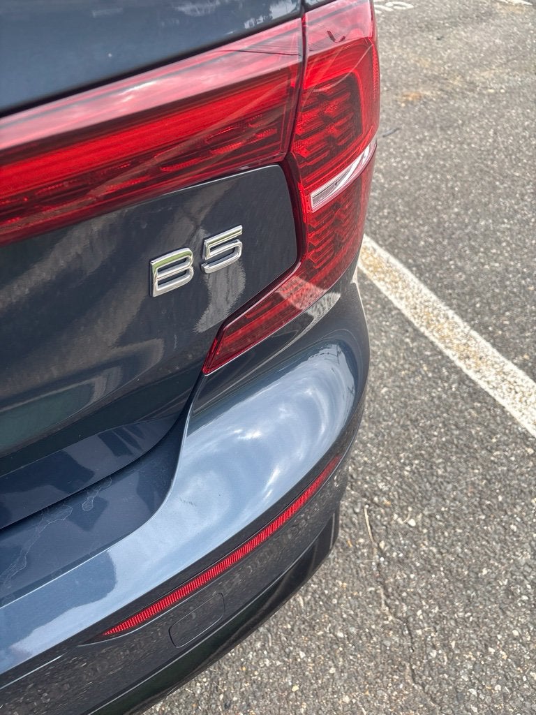2024 Volvo S60 B5 Core Dark Theme