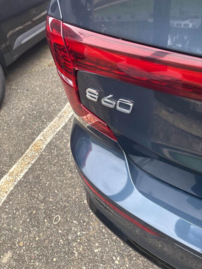 2024 Volvo S60 B5 Core Dark Theme