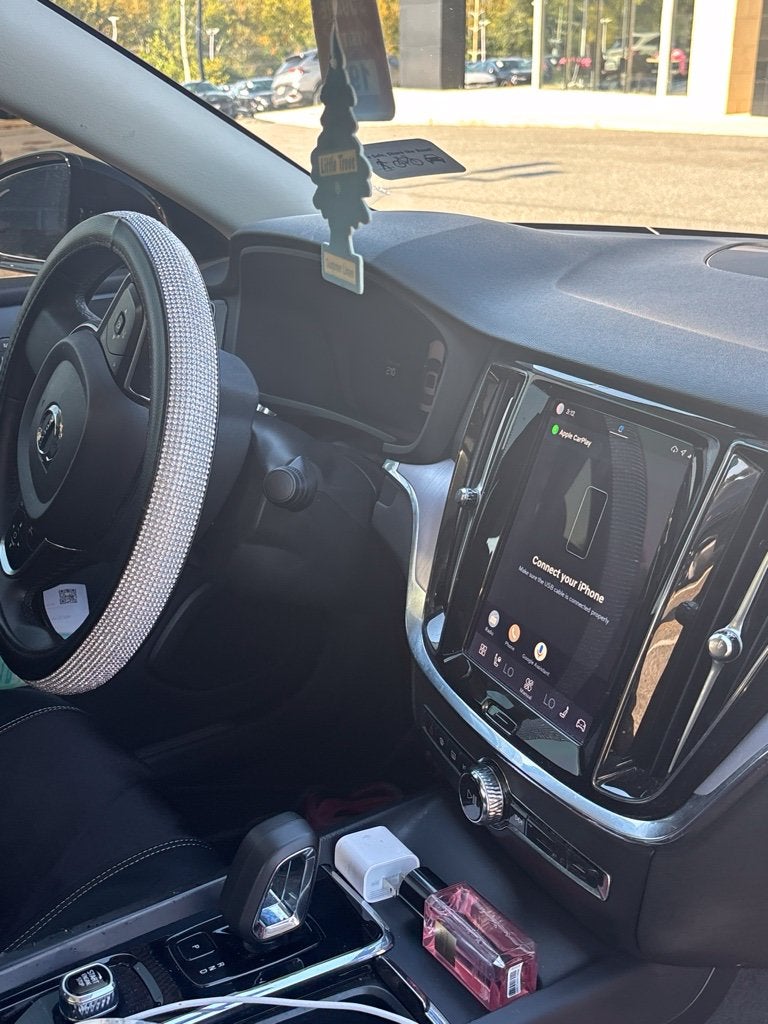 2024 Volvo S60 B5 Core Dark Theme