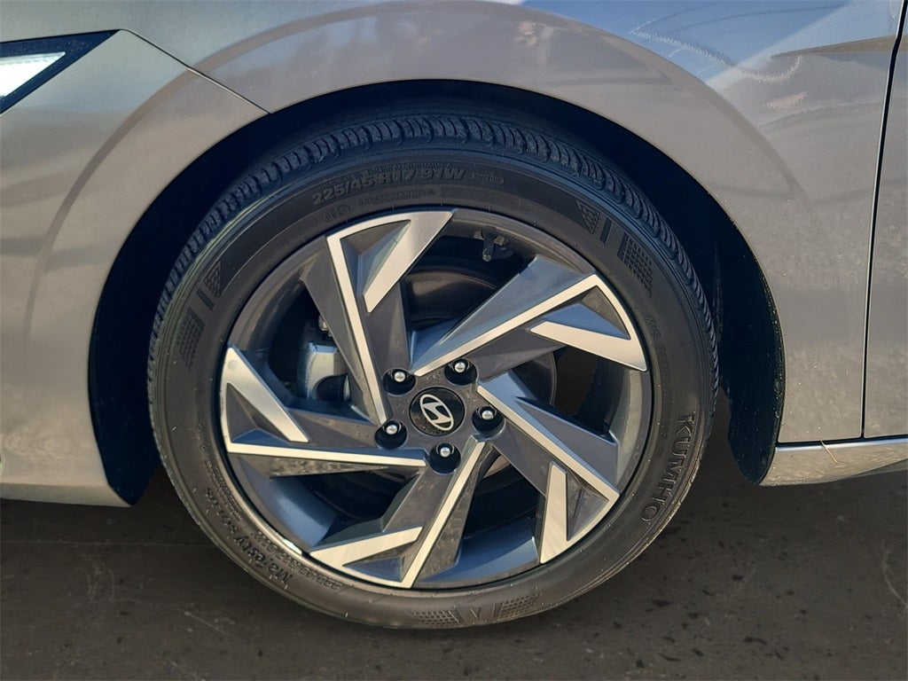 2024 Hyundai Elantra Limited