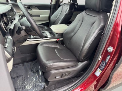 2023 Kia Carnival LX