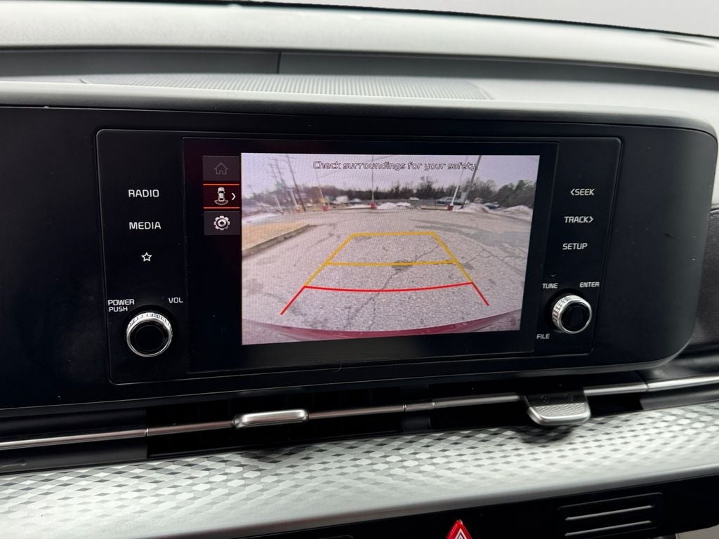 2023 Kia Carnival LX