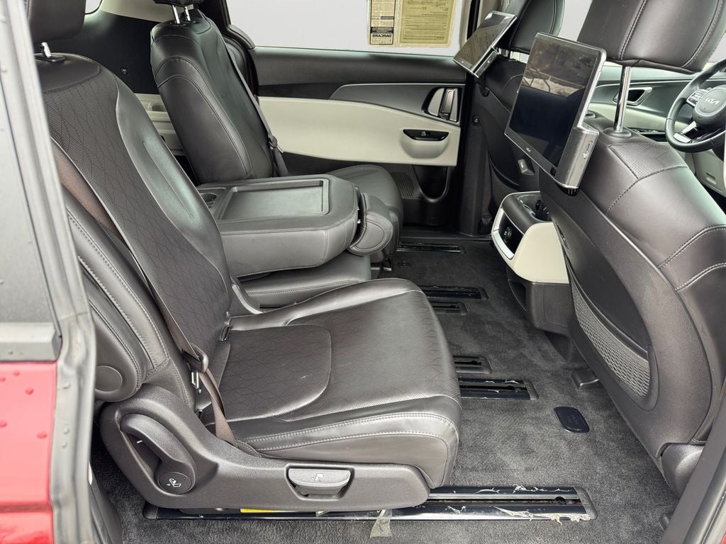 2023 Kia Carnival LX