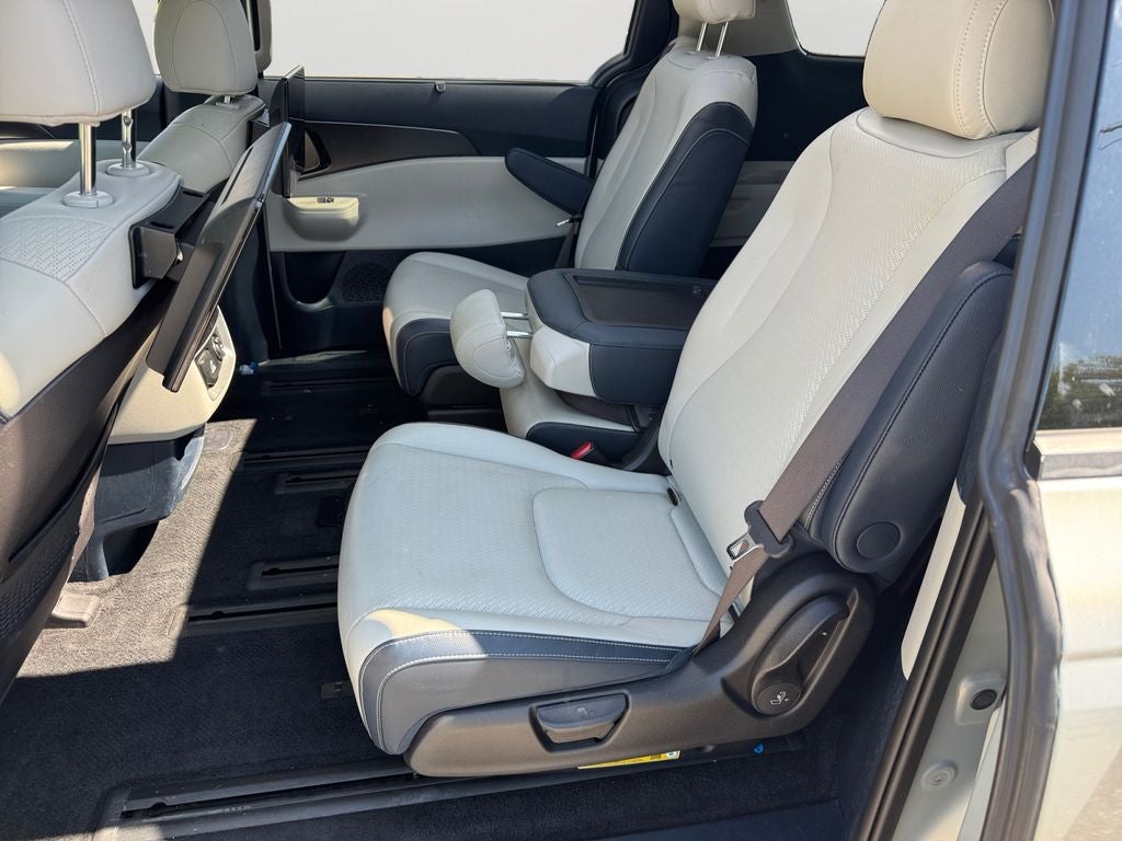 2025 Kia Carnival SX Prestige Rear Screen