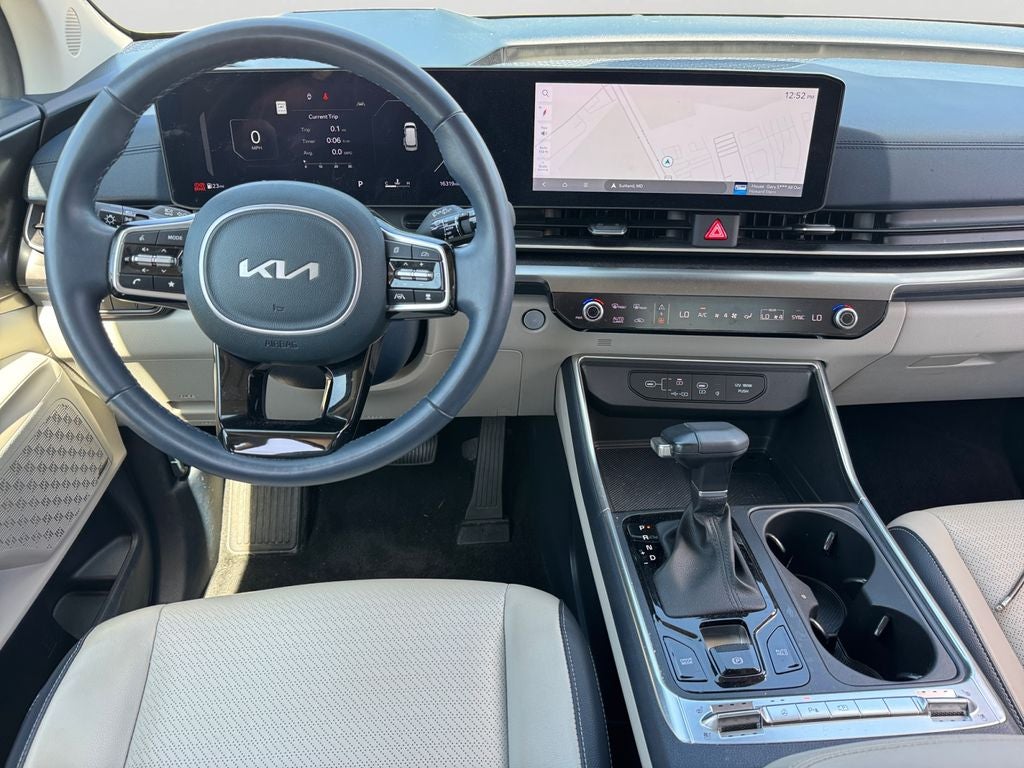 2025 Kia Carnival SX Prestige Rear Screen