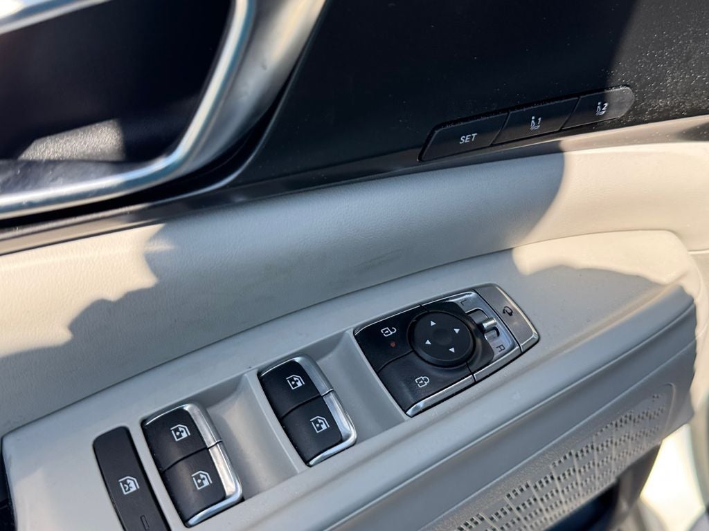 2025 Kia Carnival SX Prestige Rear Screen