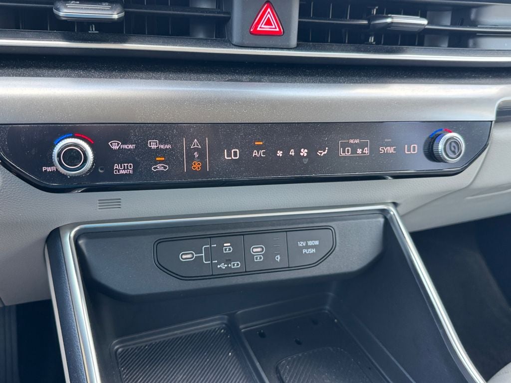 2025 Kia Carnival SX Prestige Rear Screen