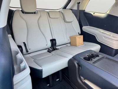 2025 Kia Carnival SX Prestige Rear Screen